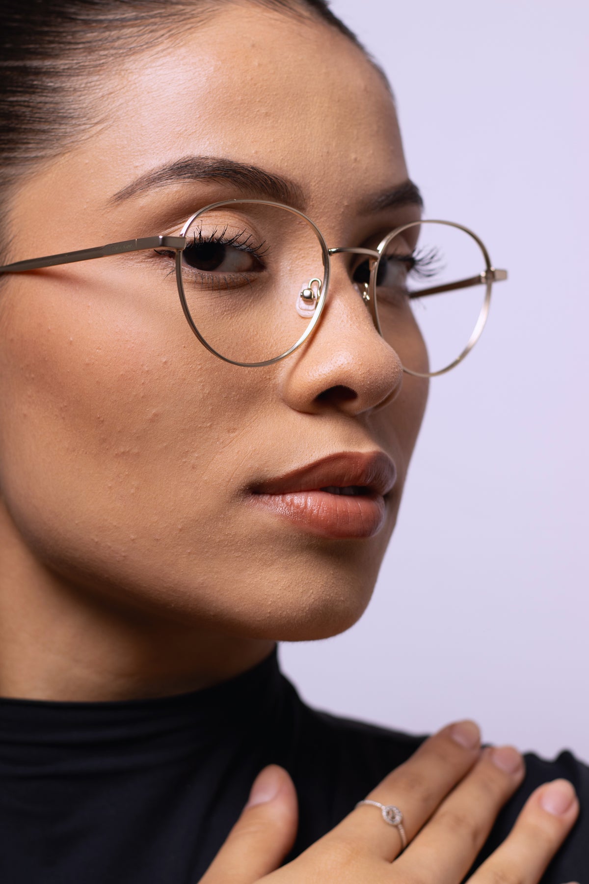 Armação de Óculos de Grau Feminina Calvin Klein Redonda em Metal