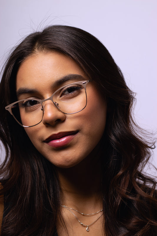 Armação de Óculos de Grau Feminina Calvin Klein em Metal com Hastes Rosé
