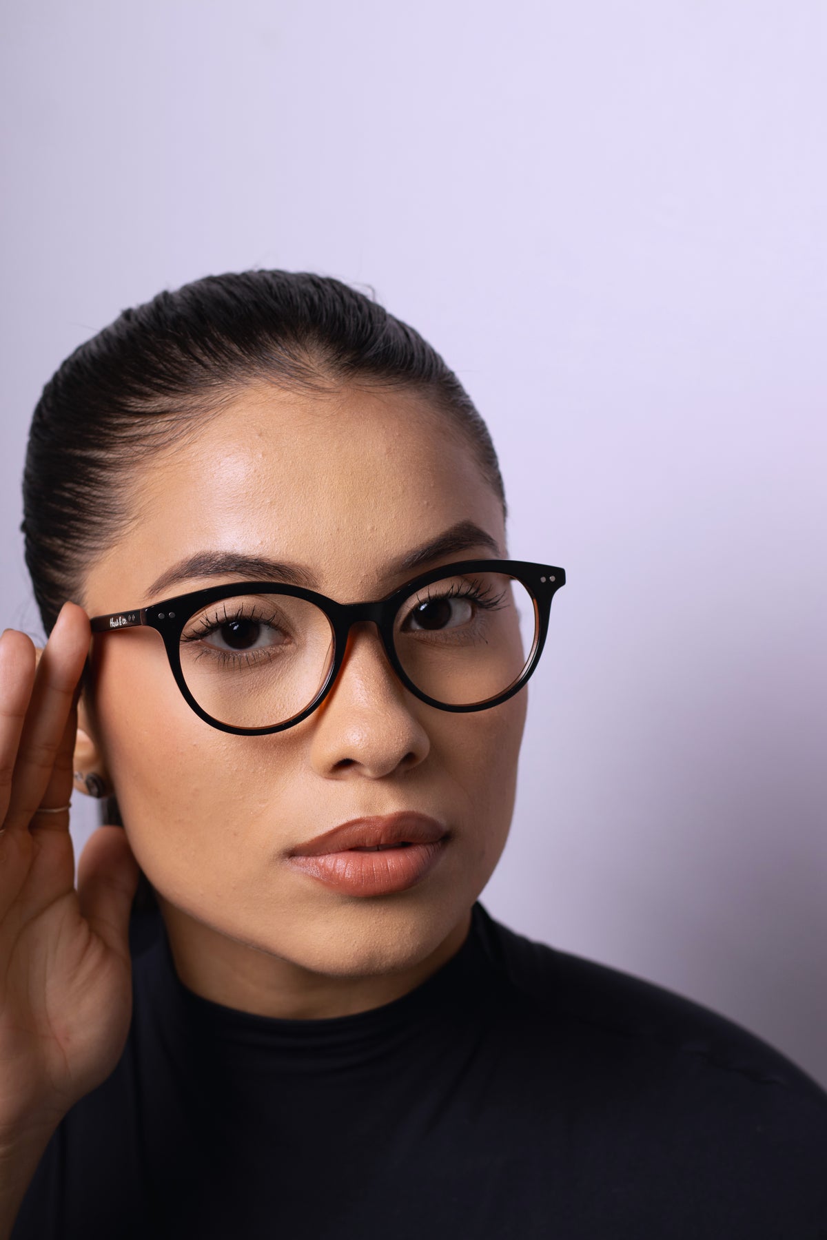 Armação de Óculos de Grau Feminina Redonda em Acetato B-2193