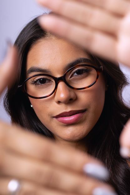 Armação de Óculos de Grau Feminina Redonda Tartaruga em Acetato SMU04Z